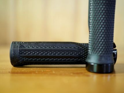One Up lock on grips 